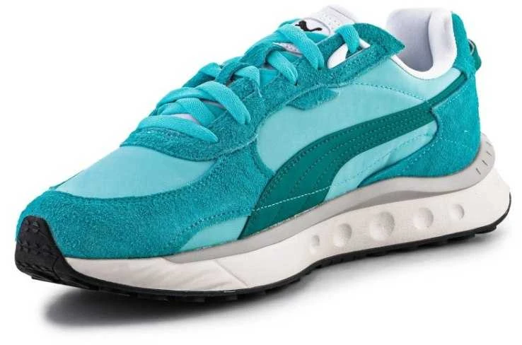 Puma bateliai