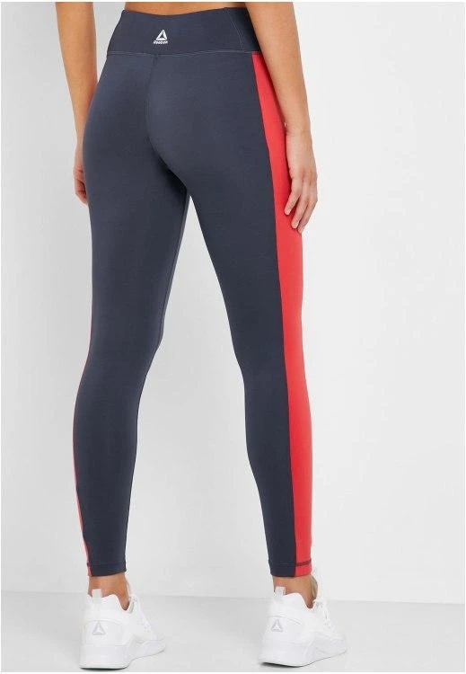 Reebok tamprės
