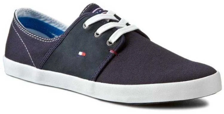 Tommy Hilfiger bateliai