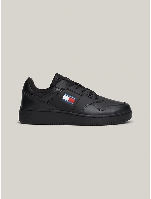 Tommy Hilfiger bateliai
