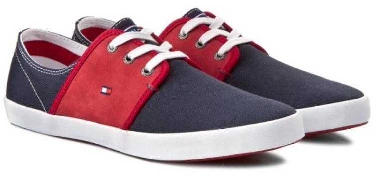 Tommy Hilfiger bateliai