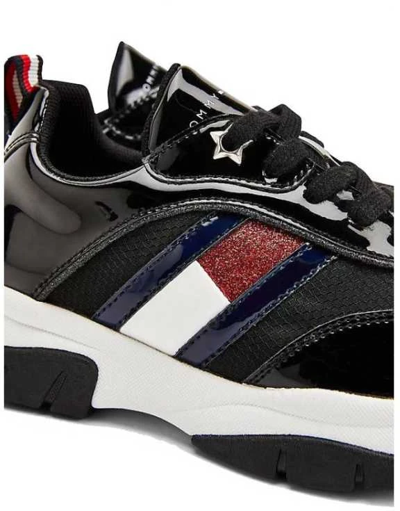 Tommy Hilfiger bateliai