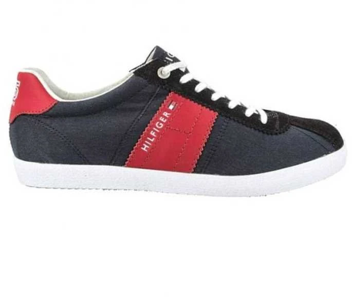 Tommy Hilfiger bateliai