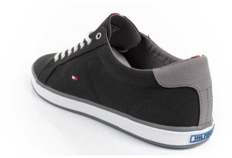 Tommy Hilfiger bateliai