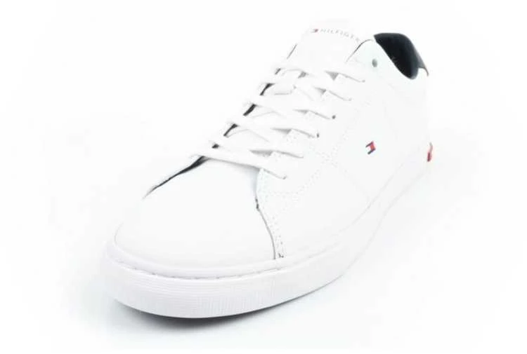 Tommy Hilfiger bateliai