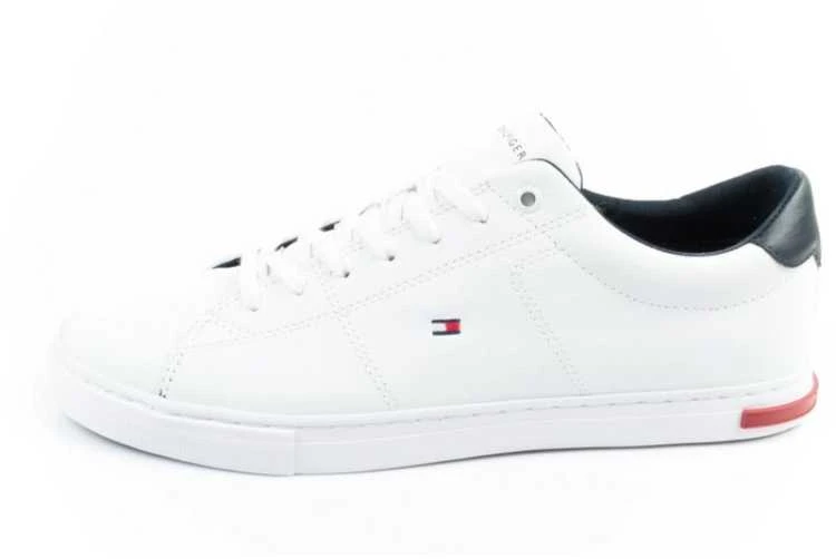 Tommy Hilfiger bateliai