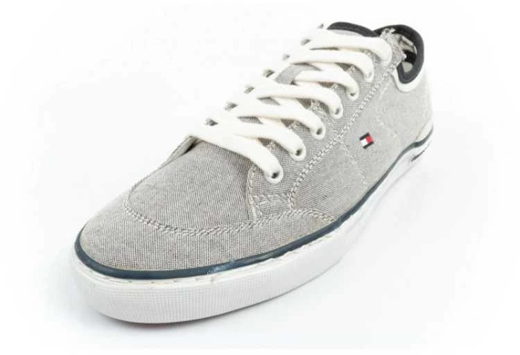 Tommy Hilfiger bateliai