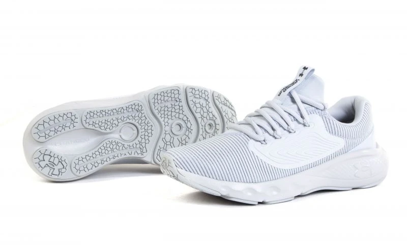 Under Armour bateliai