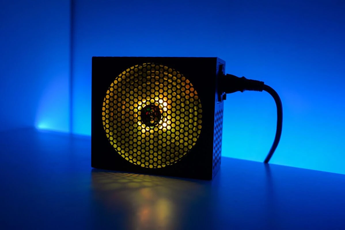 AeroCool LUX RGB 750 W