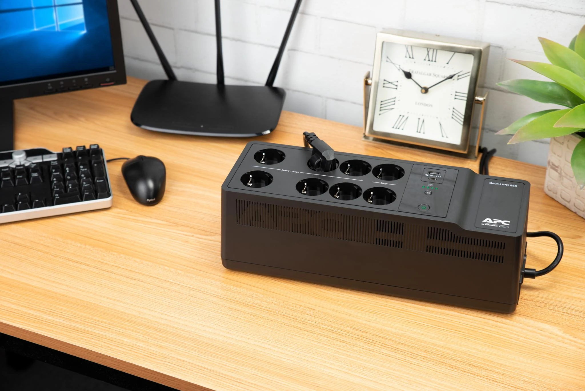 Apc BE850G2-GR