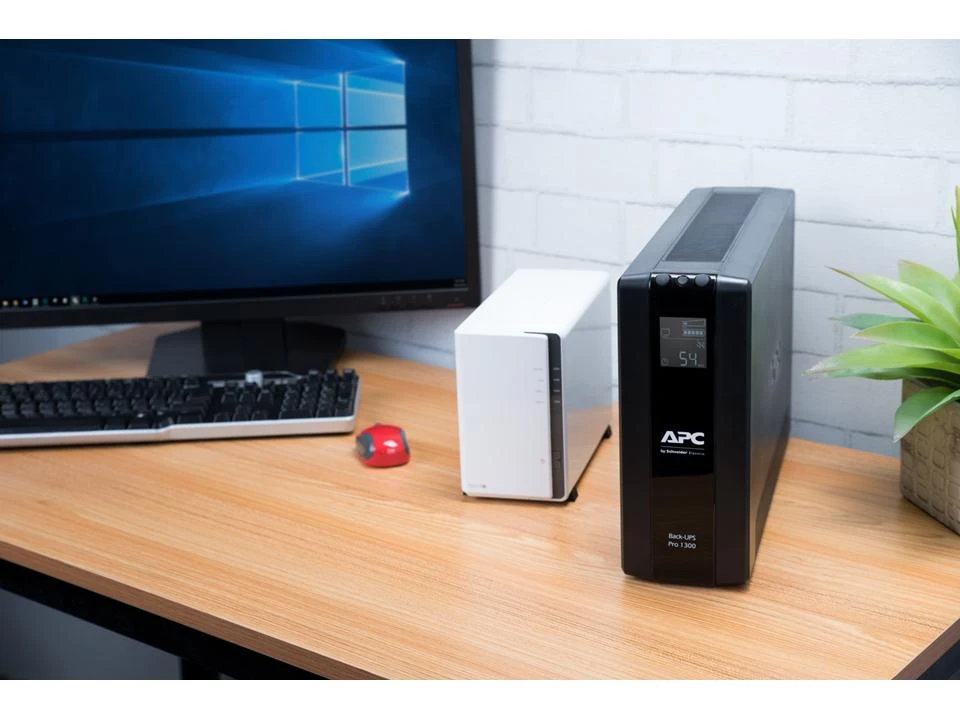 APC BACK UPS PRO BR 1300VA, 8 OUTLETS, AVR, LCD SĄSAJA
