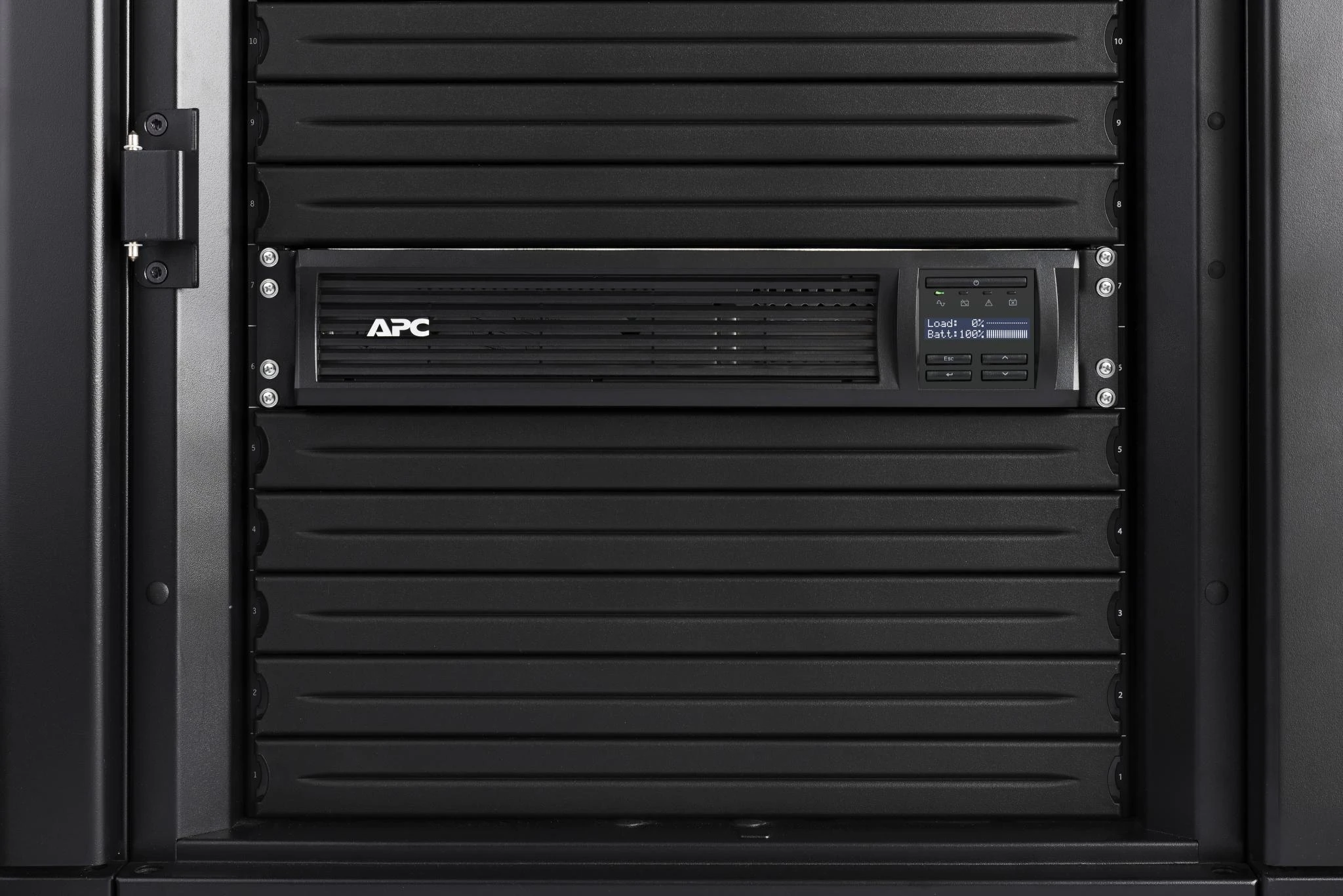 APC Smart-UPS 2200VA LCD RM 2U 230V su SmartConnect
