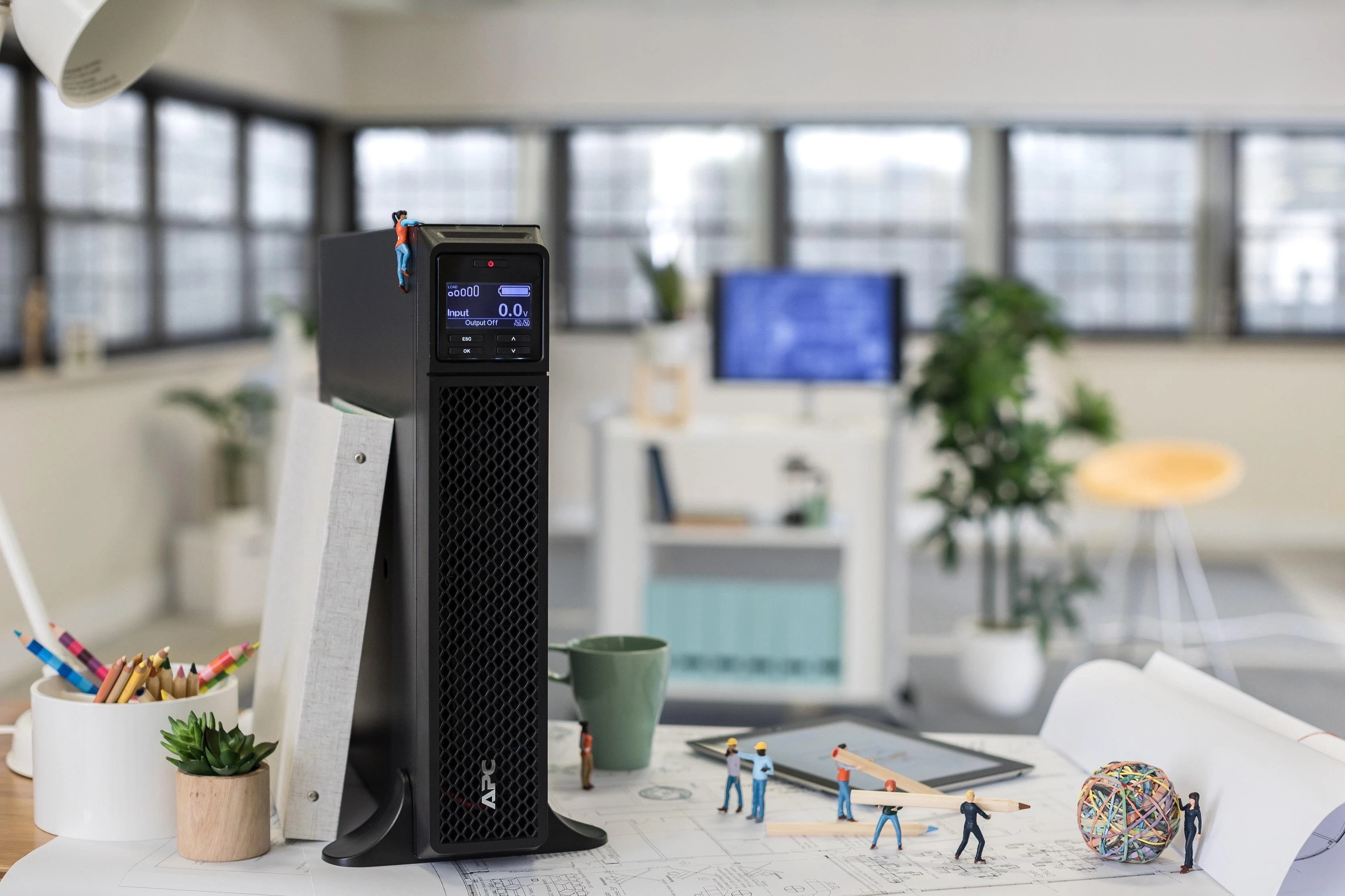 „Apc Smart-UPS SRT 2200VA/1980W 230V“ prijungtas, 3,9 min., visa apkrova