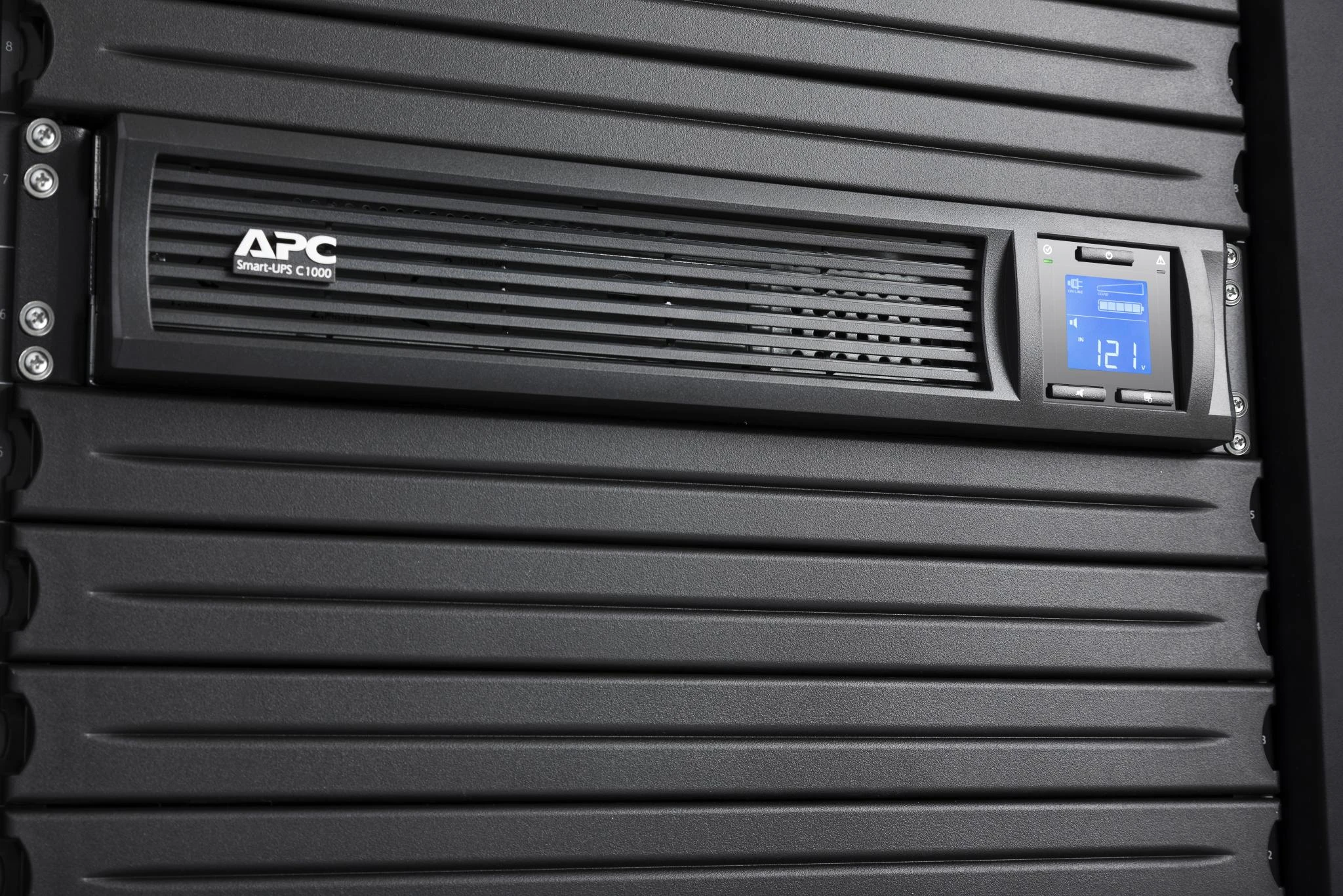 APC Smart-UPS C 1000VA LCD RM 2U 230V su SmartConnect
