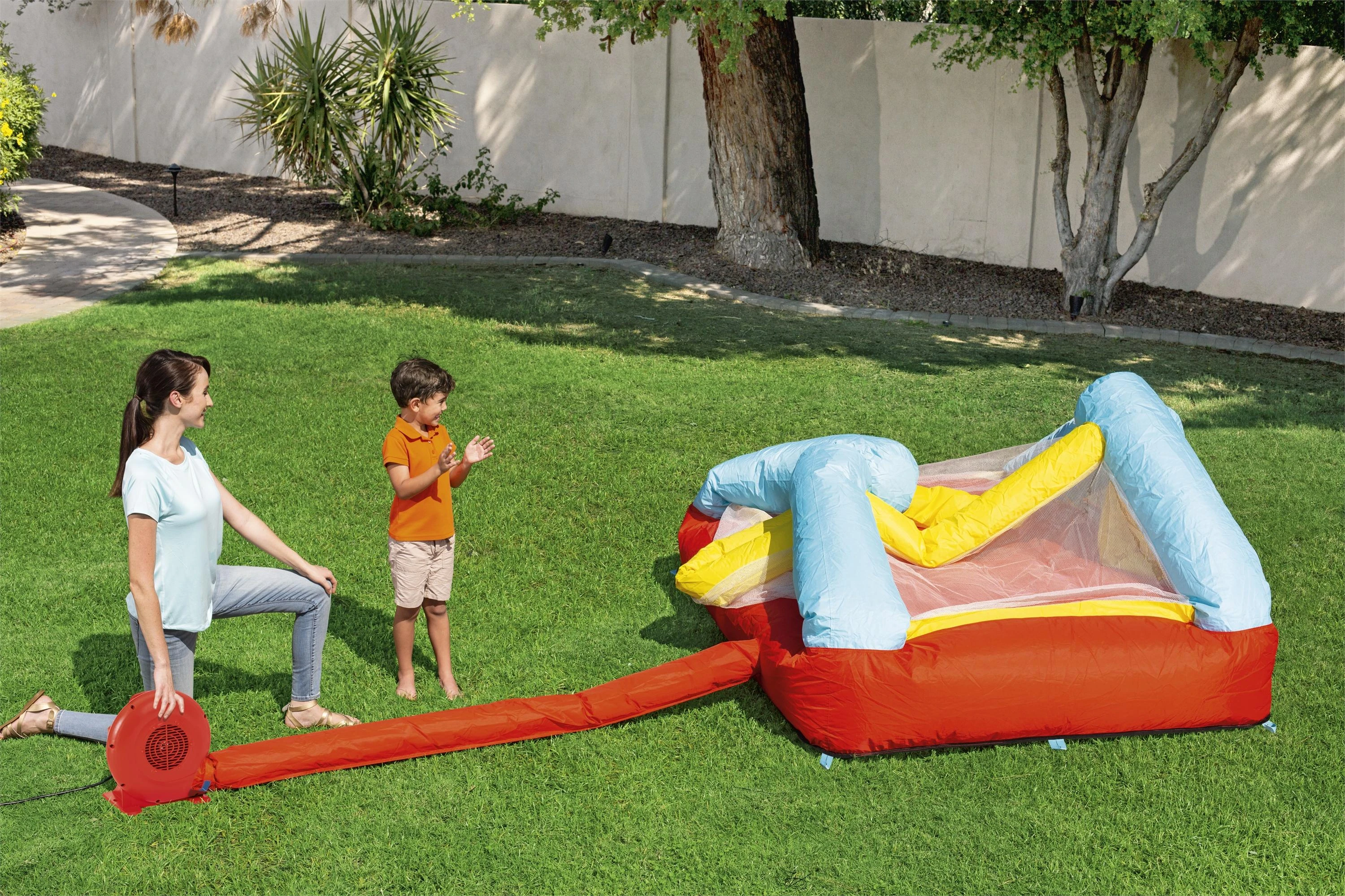 BESTWAY pripučiamas žaidimų centras Bouncetacular 2.00m x 1.70m x 1.52m, 93549