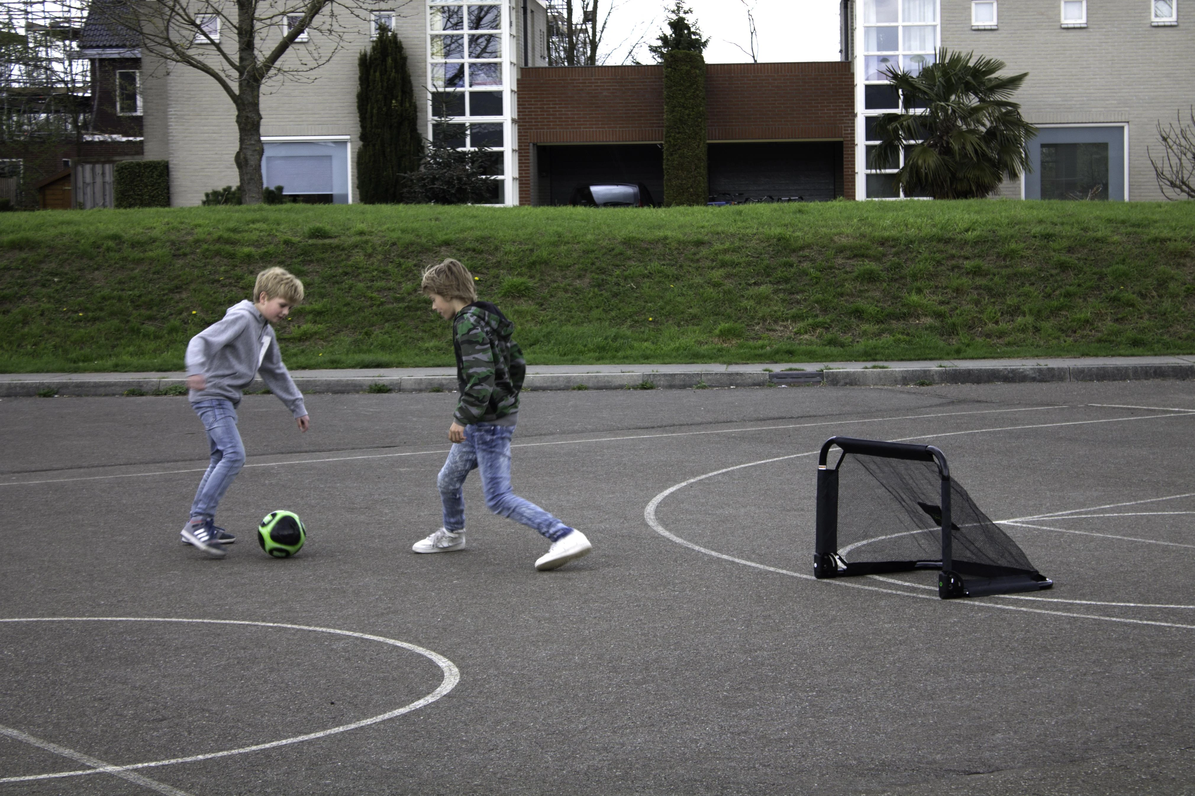 Greitai ir lengvai surenkami futbolo vartai Exit Pico 90x60cm (2vnt.)