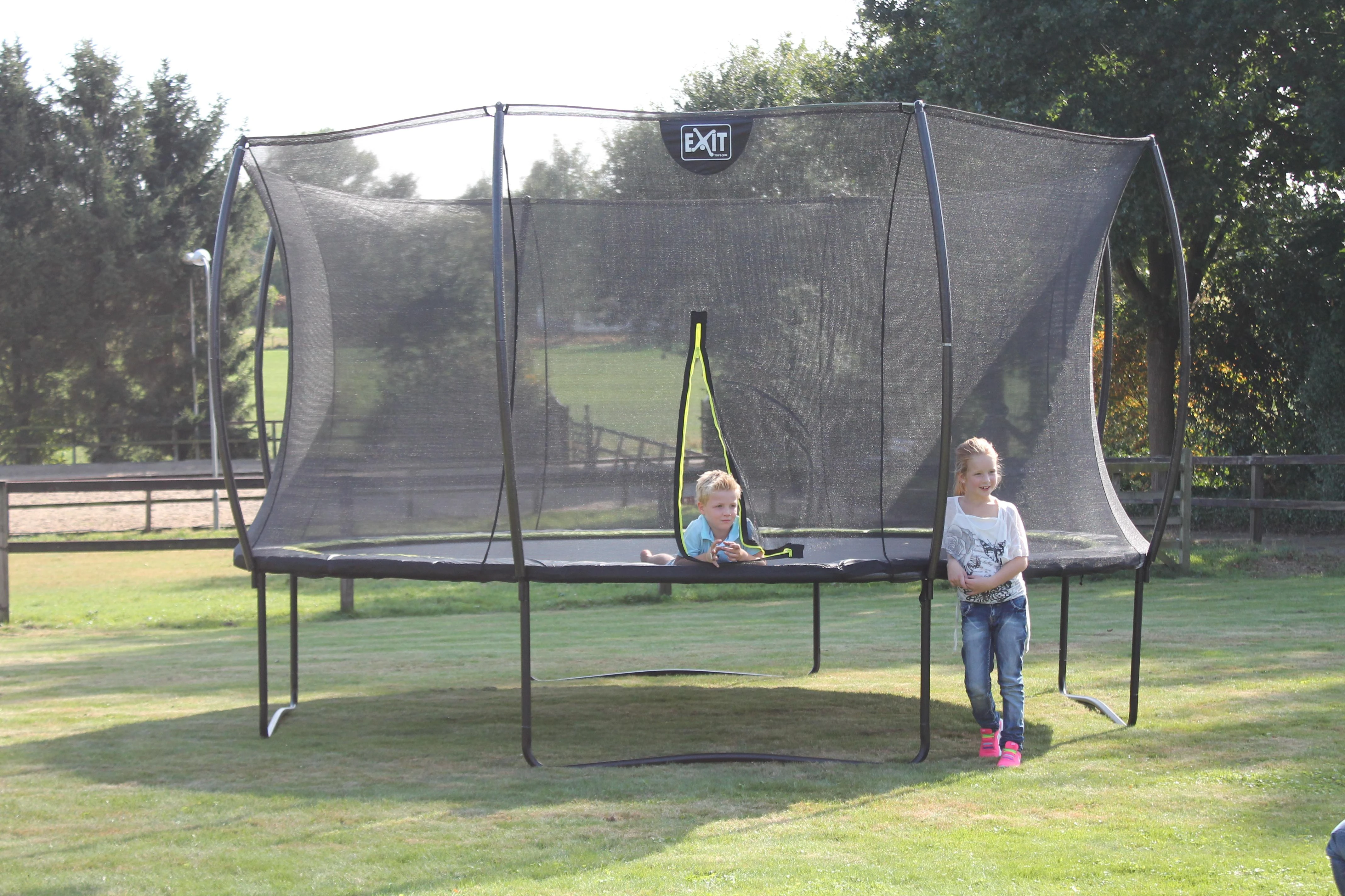 EXIT Silhouette trampoline ø427cm - juodas Lauke Turas Spyruoklė Ant žemės pastatomas batutas