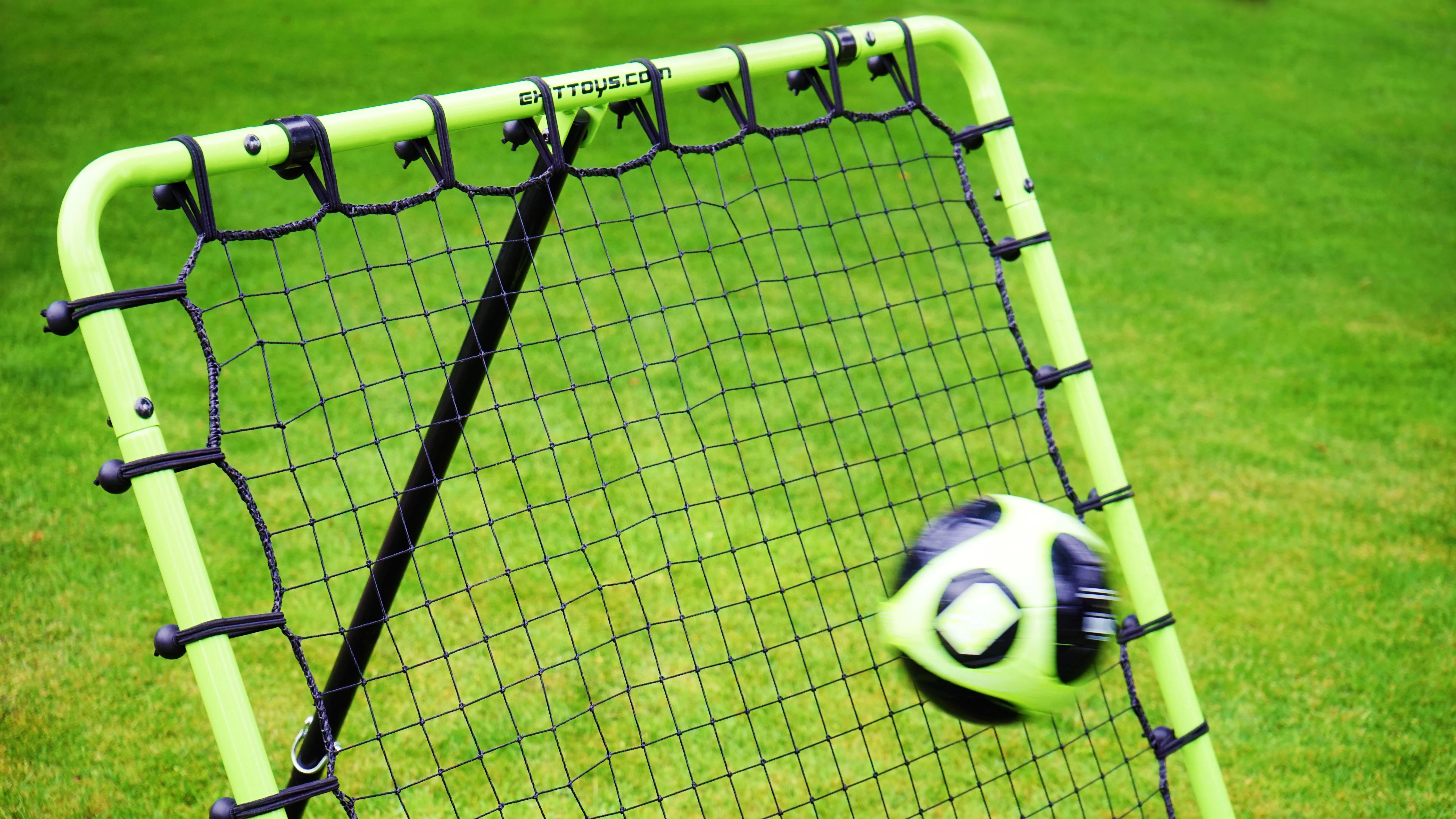 EXIT Temp multisport rebounder 100x100cm - žalias/juodas Kelių padėčių atmušantys vartai