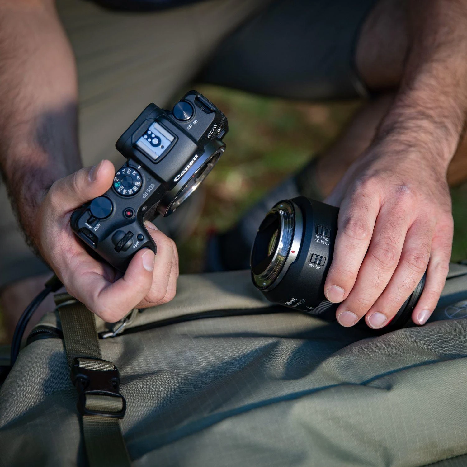 Canon hibridinis fotoaparatas EOS RP korpusas + MT adapteris Megapikselis 26,2 MP, ISO 50-102400, Ekrano įstrižainė 3,0 ", Wi-Fi, Nustatymas ant objektyvo; Pridedamas fokusavimas, CMOS, Juodas