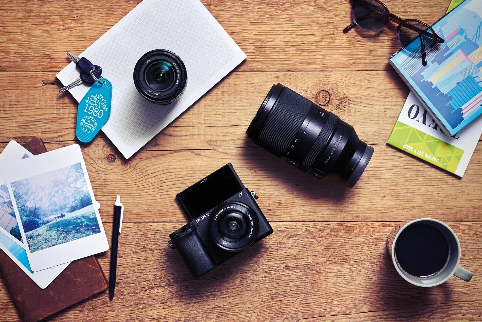 Sony α 6400 + SEL18135 MILC 24,2 MP CMOS 6000 x 4000 pikseliai Juoda