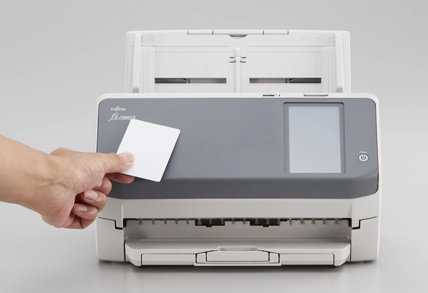Fujitsu fi-7300NX 600 x 600 DPI ADF skeneris Pilka, Balta A4