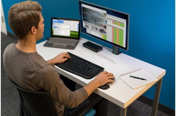 Klaviatūra Leitz Riešų atrama prie klaviatūros KENSINGTON ErgoSoft Standard, juoda sp.