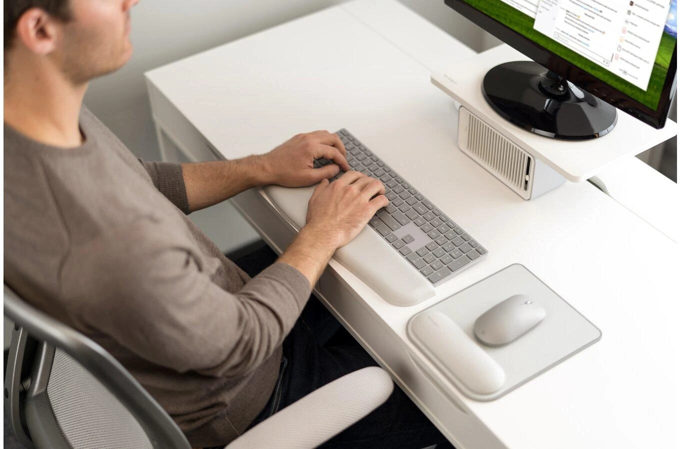 KENSINGTON K50437EU Kensington ErgoSoft Pelės kilimėlis su riešo atrama For Standard Mouse Pilkas