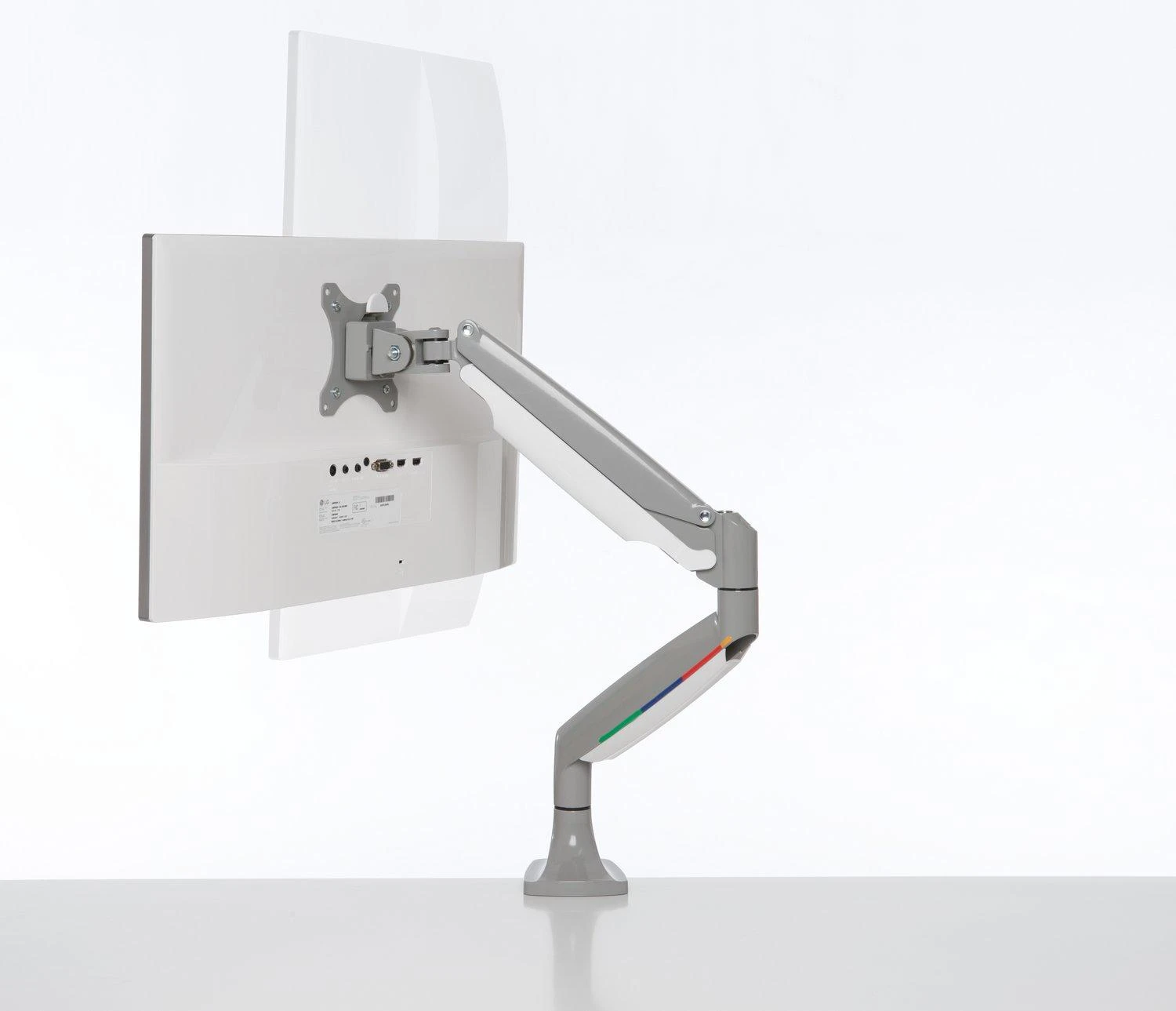 Leitz Kensington K55470EU stalinis plokščiųjų ekranų laikiklis 81,3 cm (32") Gnybtas / varžtai Pilka, Sidabras