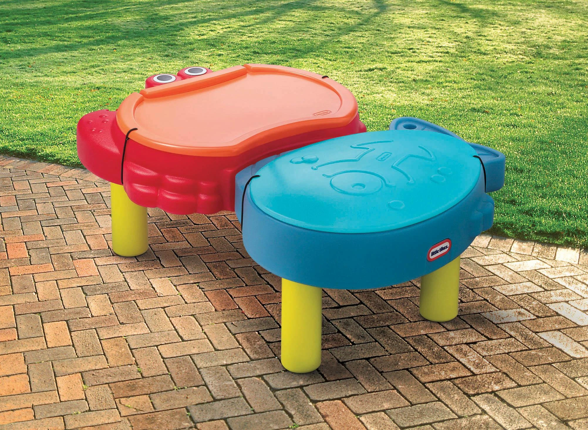 Little Tikes smėlio ir vandens stalas su skėčiu