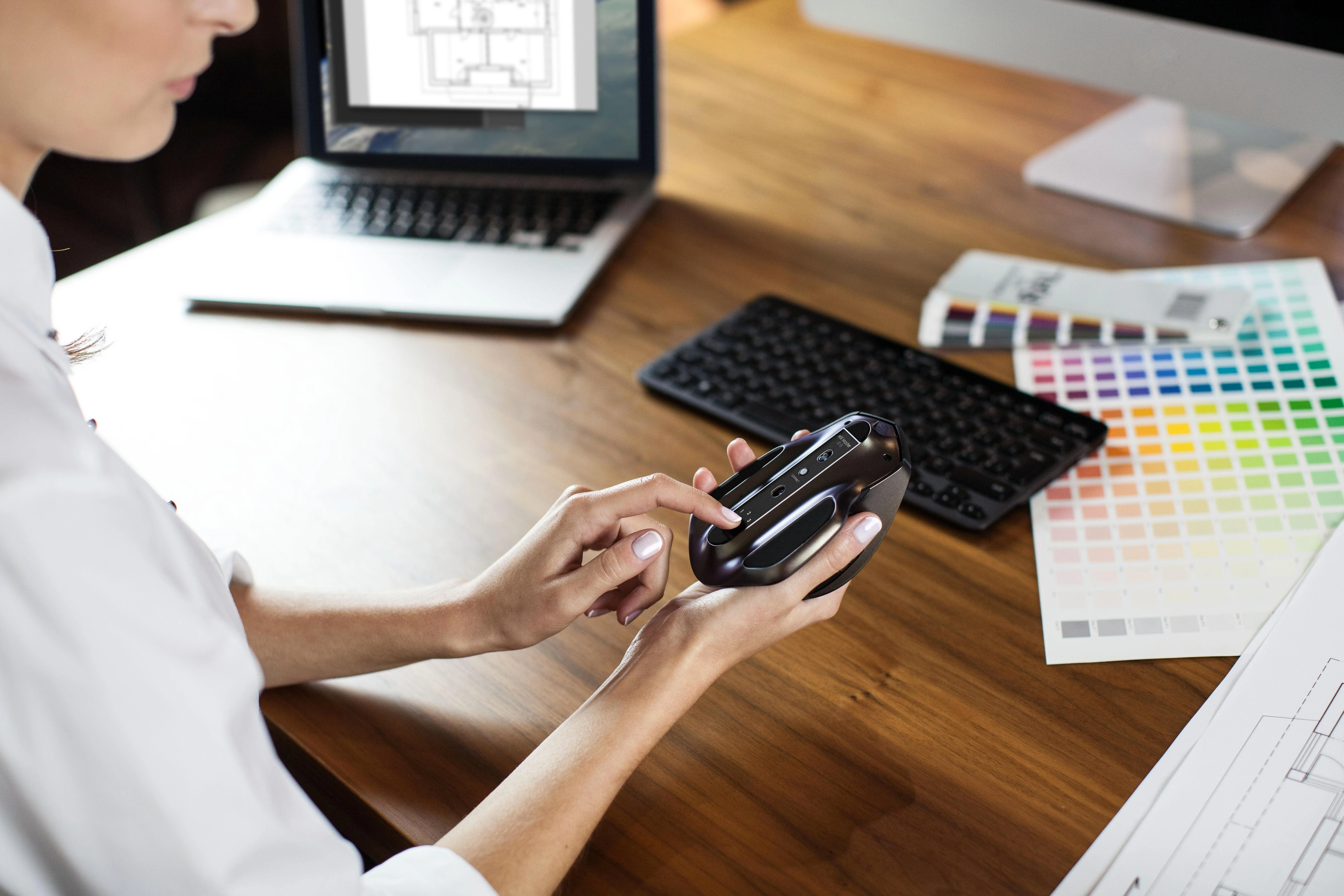 Belaidė pelė Logitech MX Master. Juoda