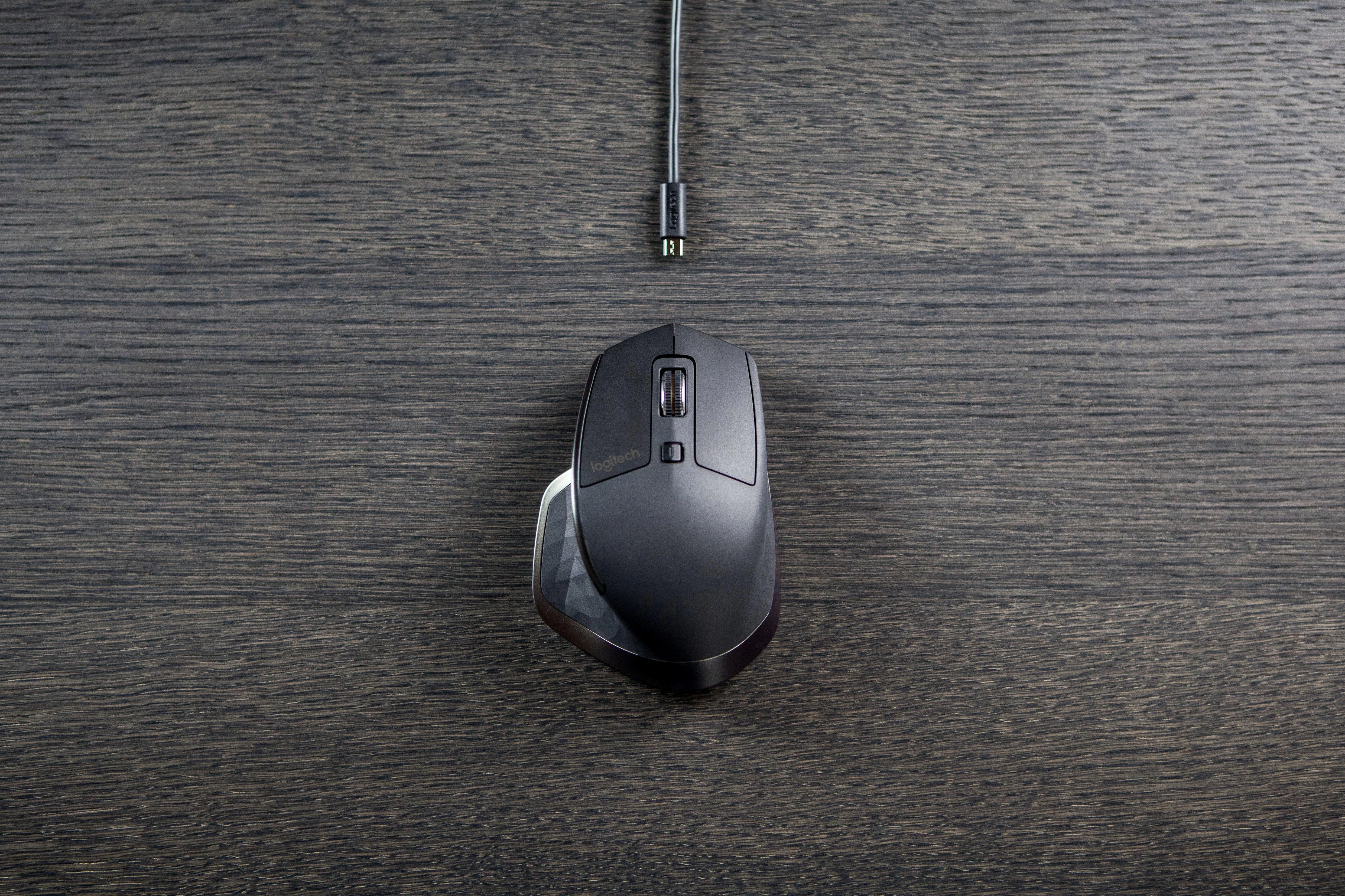 Belaidė pelė Logitech MX Master. Juoda