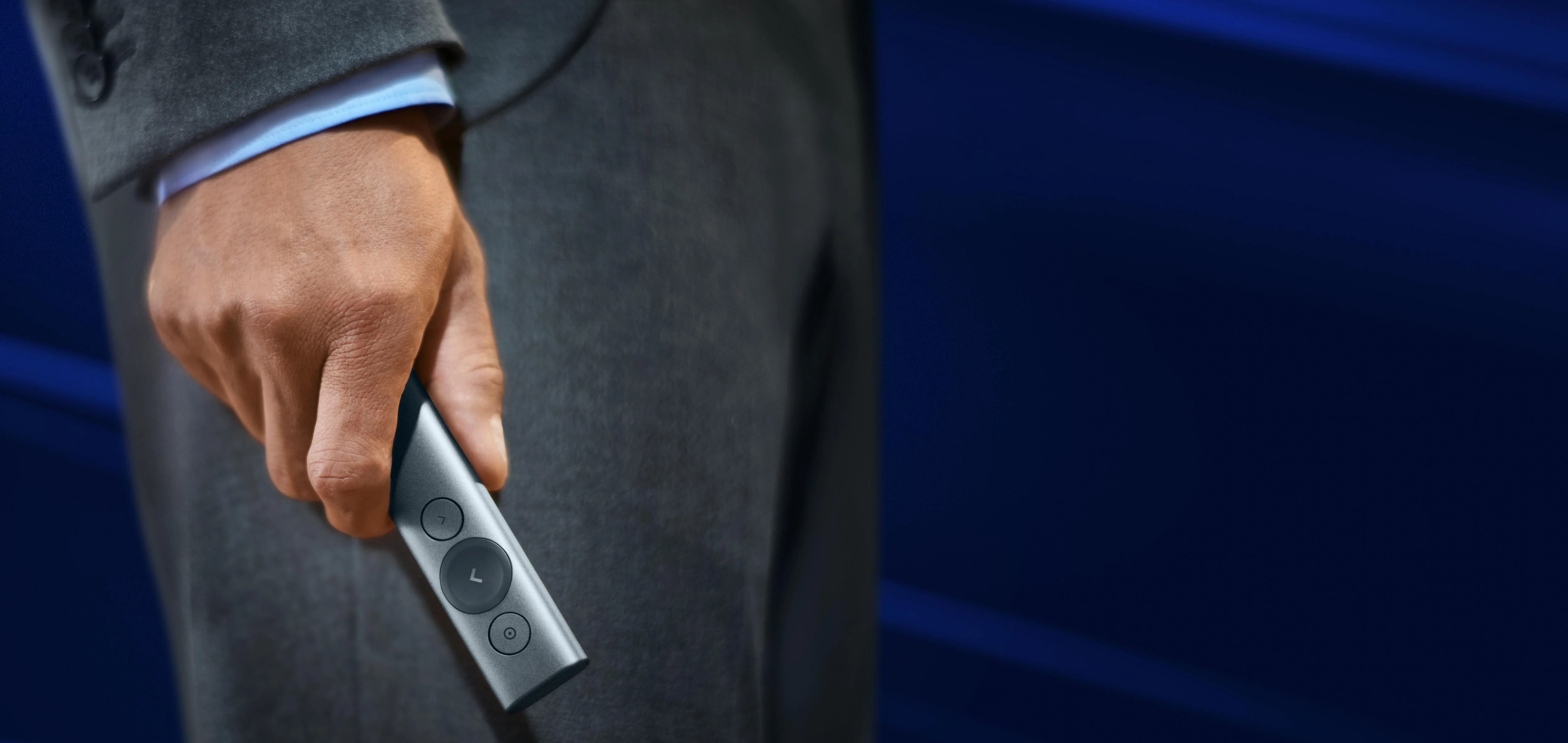 LOGITECH Spotlight Plus Presentation nuotolinio valdymo pultas su 3 mygtukais