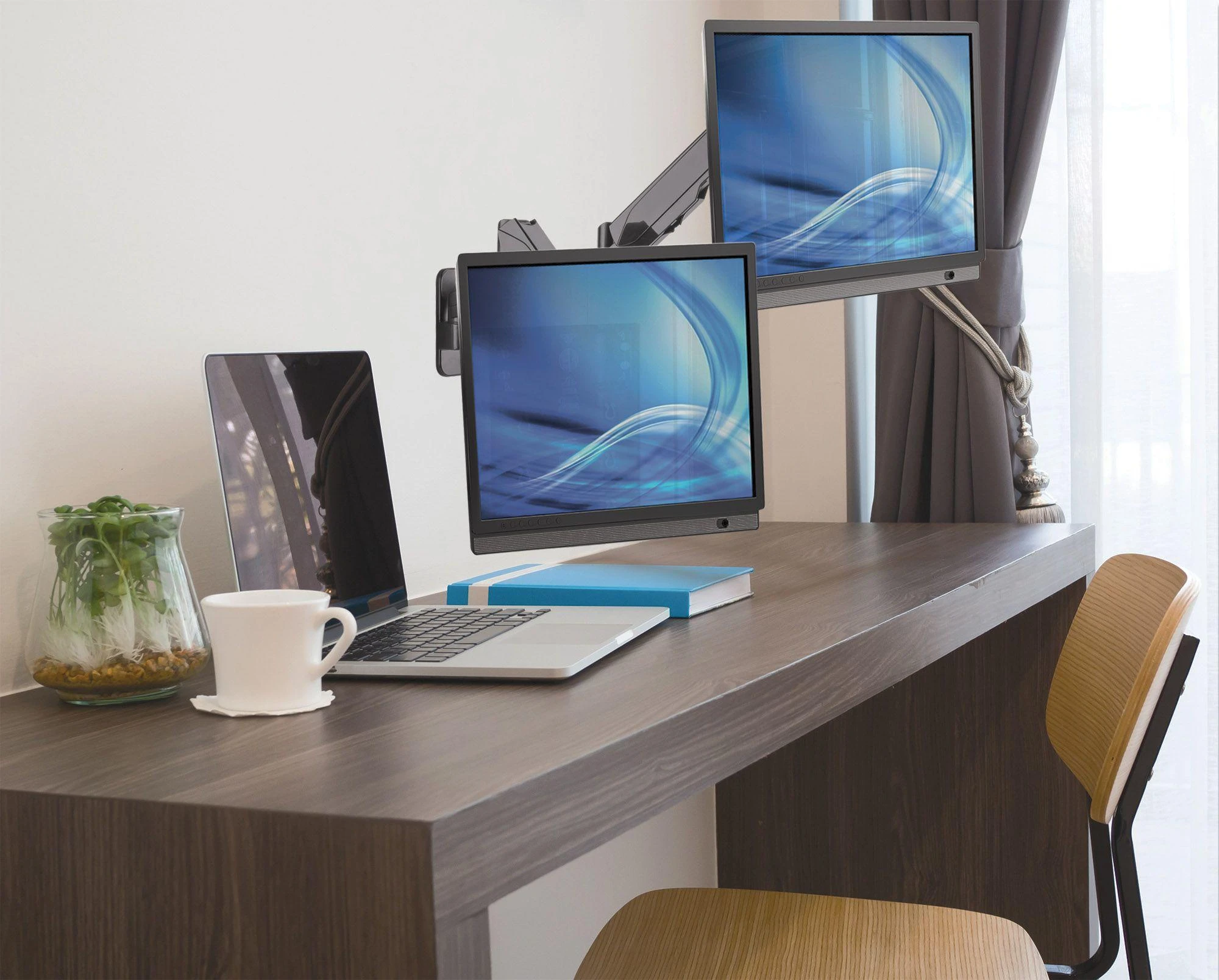 Manhattan 461627 monitoriaus laikiklis arba stovas 81,3 cm (32") Juoda