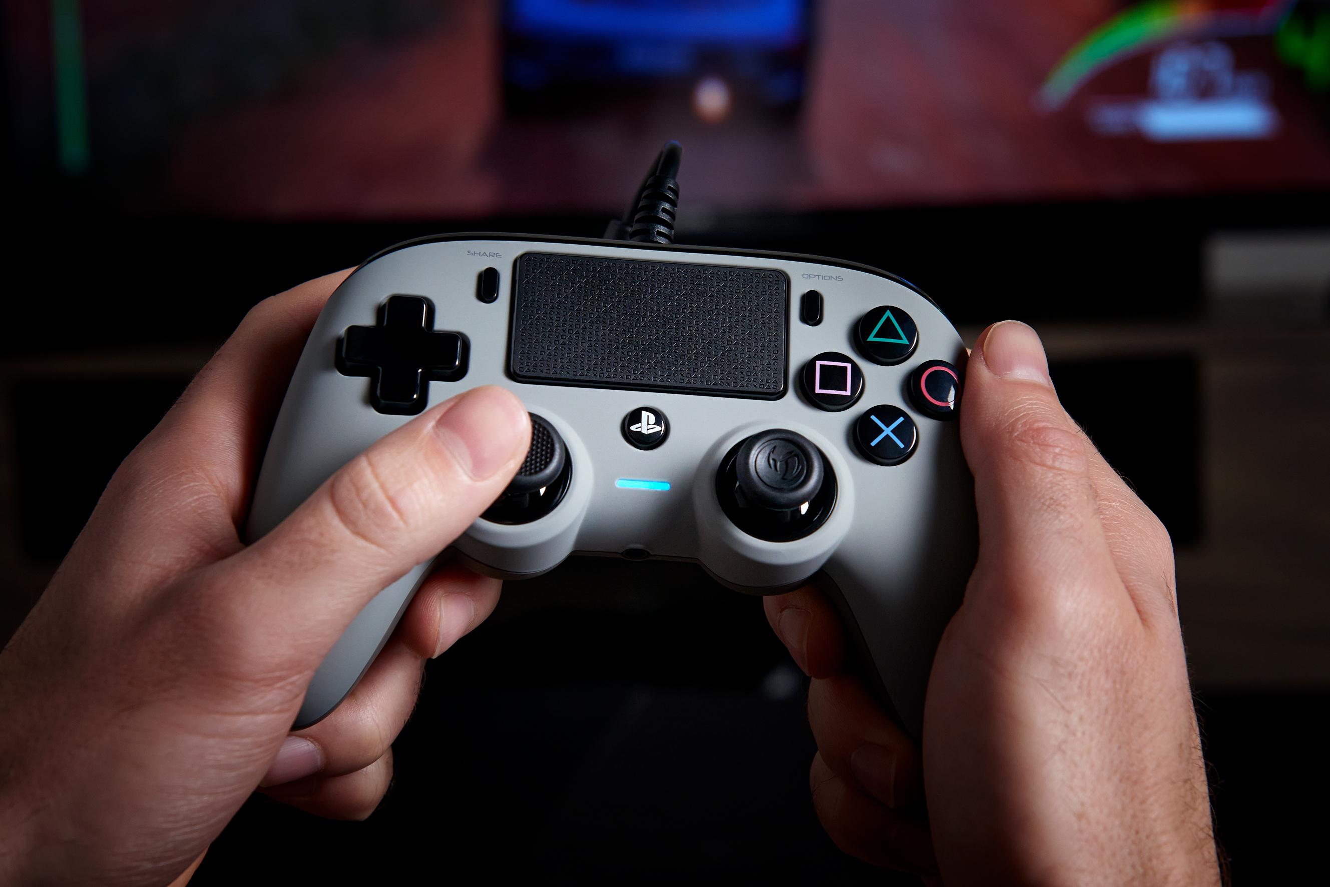 NACON PS4OFCPADGREY žaidimų valdiklis Žaidimų pultelis PlayStation 4 Analoginis / skaitmeninis Pilka