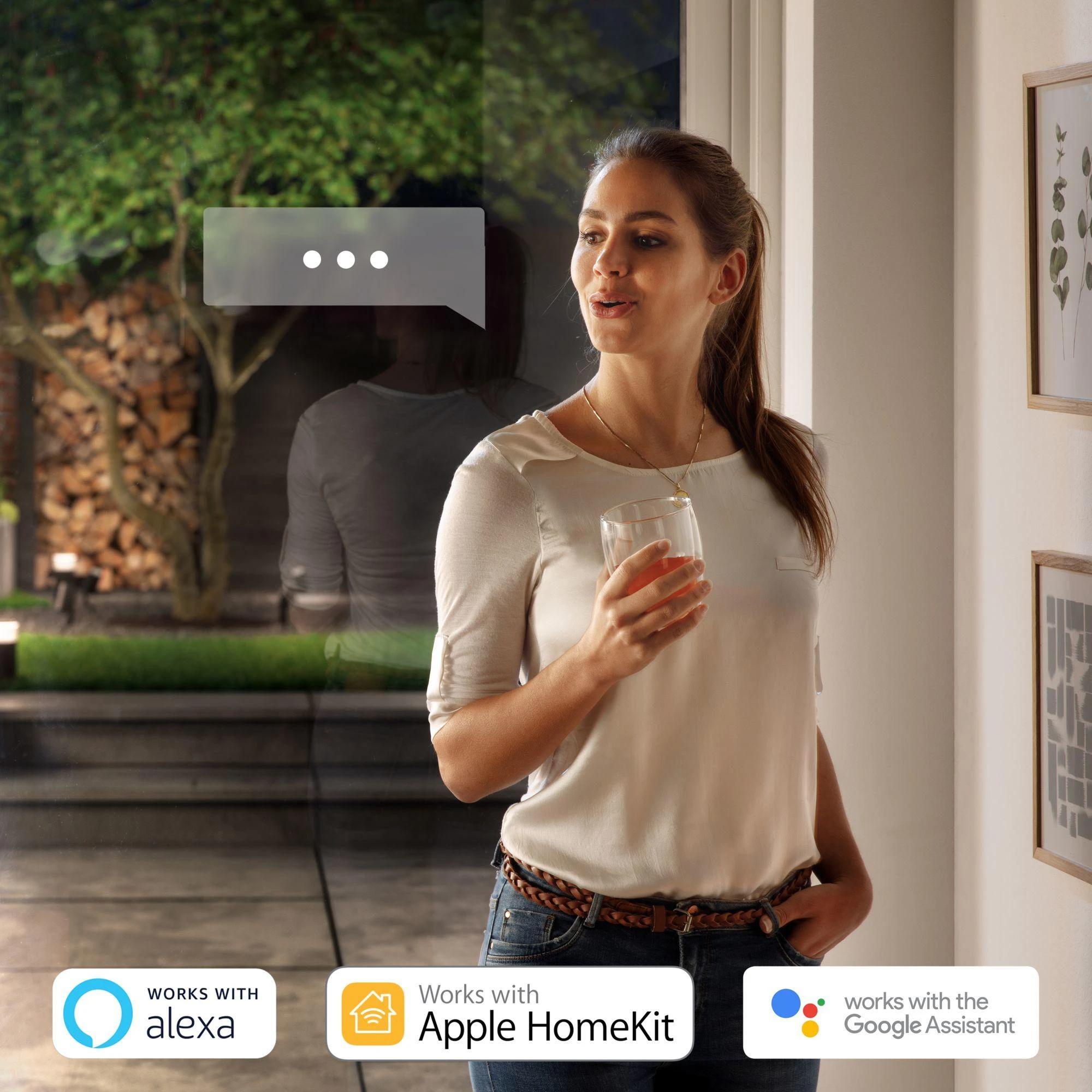 Philips Hue Sieninis lauko šviestuvas Impress (Baltas ir spalvotas)