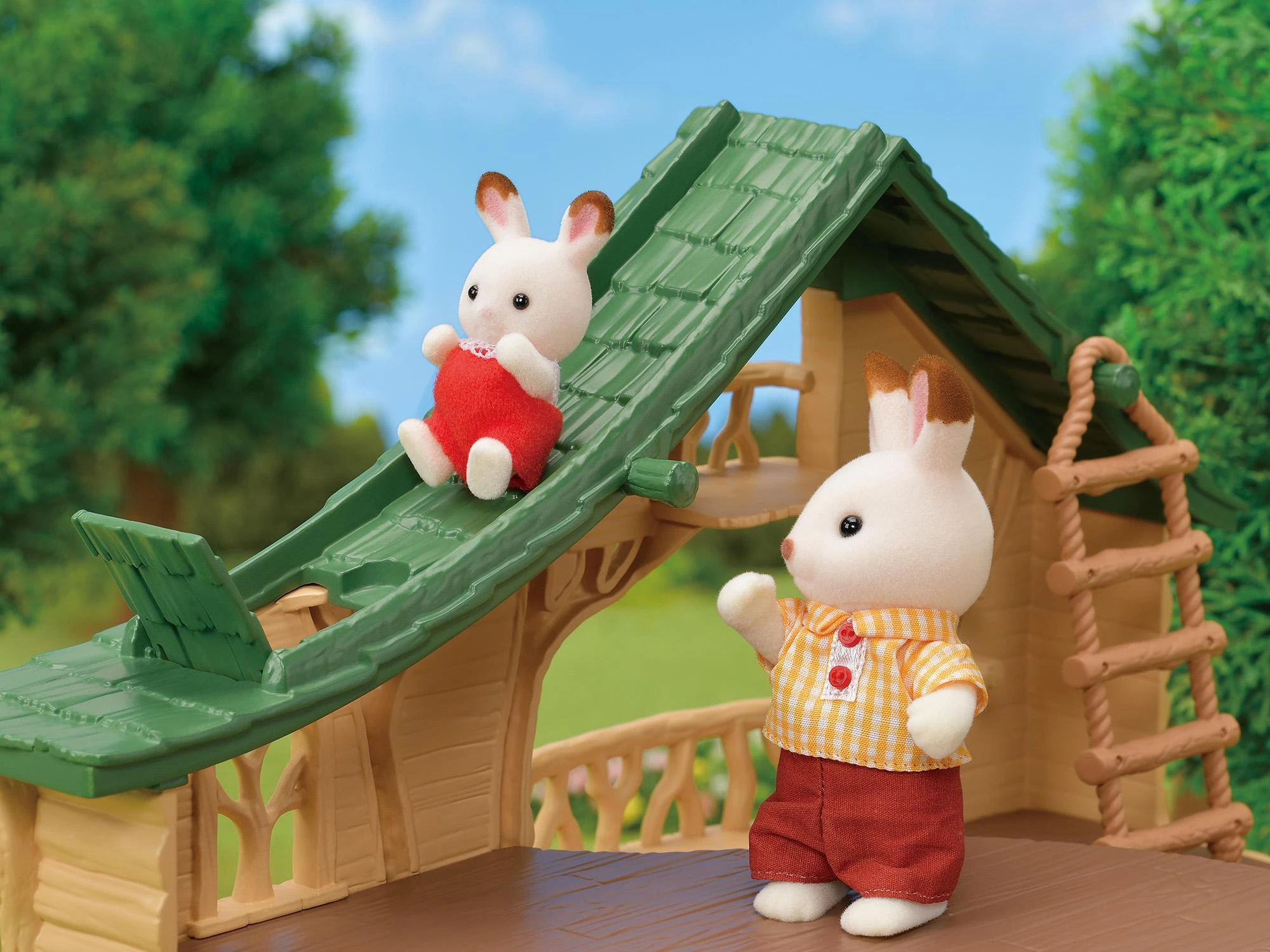 Epoch Sylvanian Families Namelis prie ežero