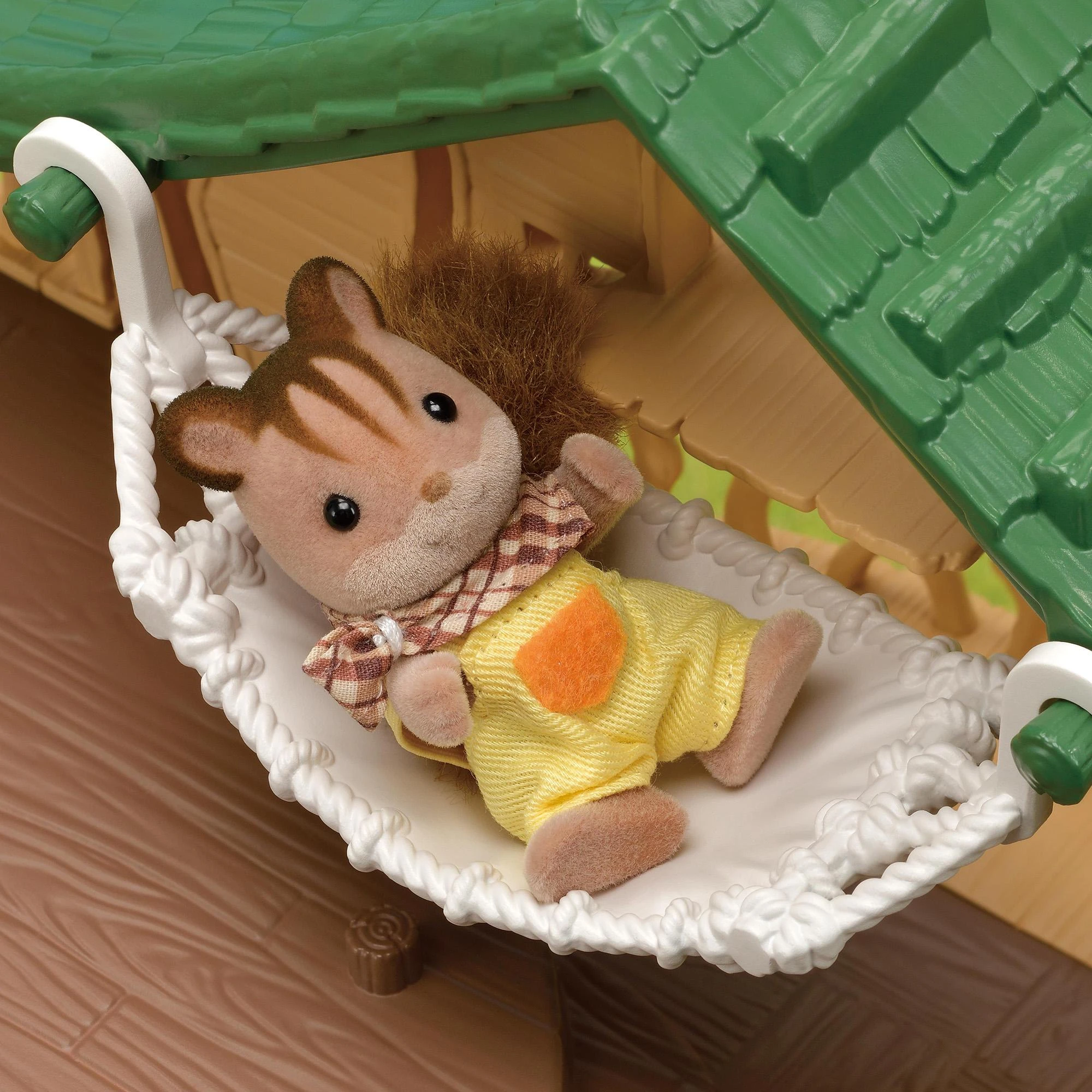 Epoch Sylvanian Families Namelis prie ežero