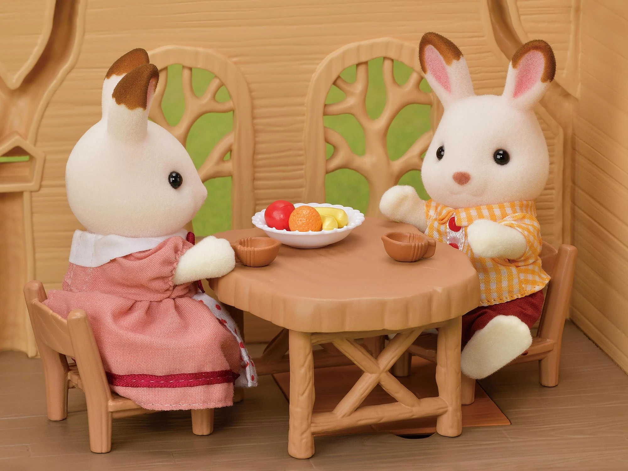 Epoch Sylvanian Families Namelis prie ežero