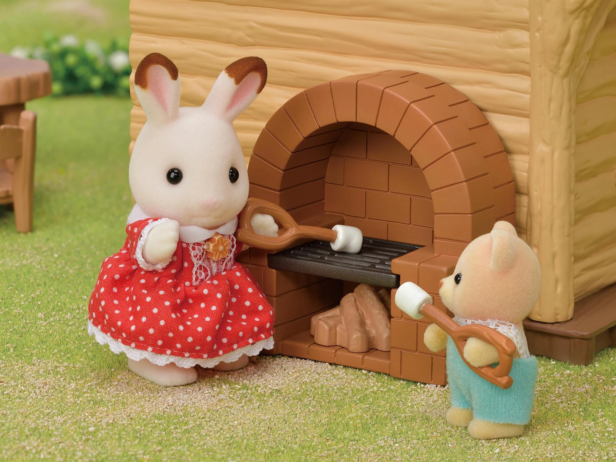 Epoch Sylvanian Families Namelis prie ežero