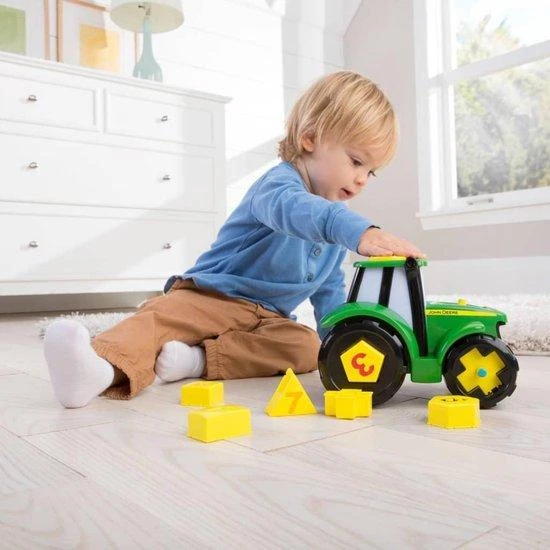 Tomy JOHN DEERE traktorius su kaladėlėmis Johnny, 46654