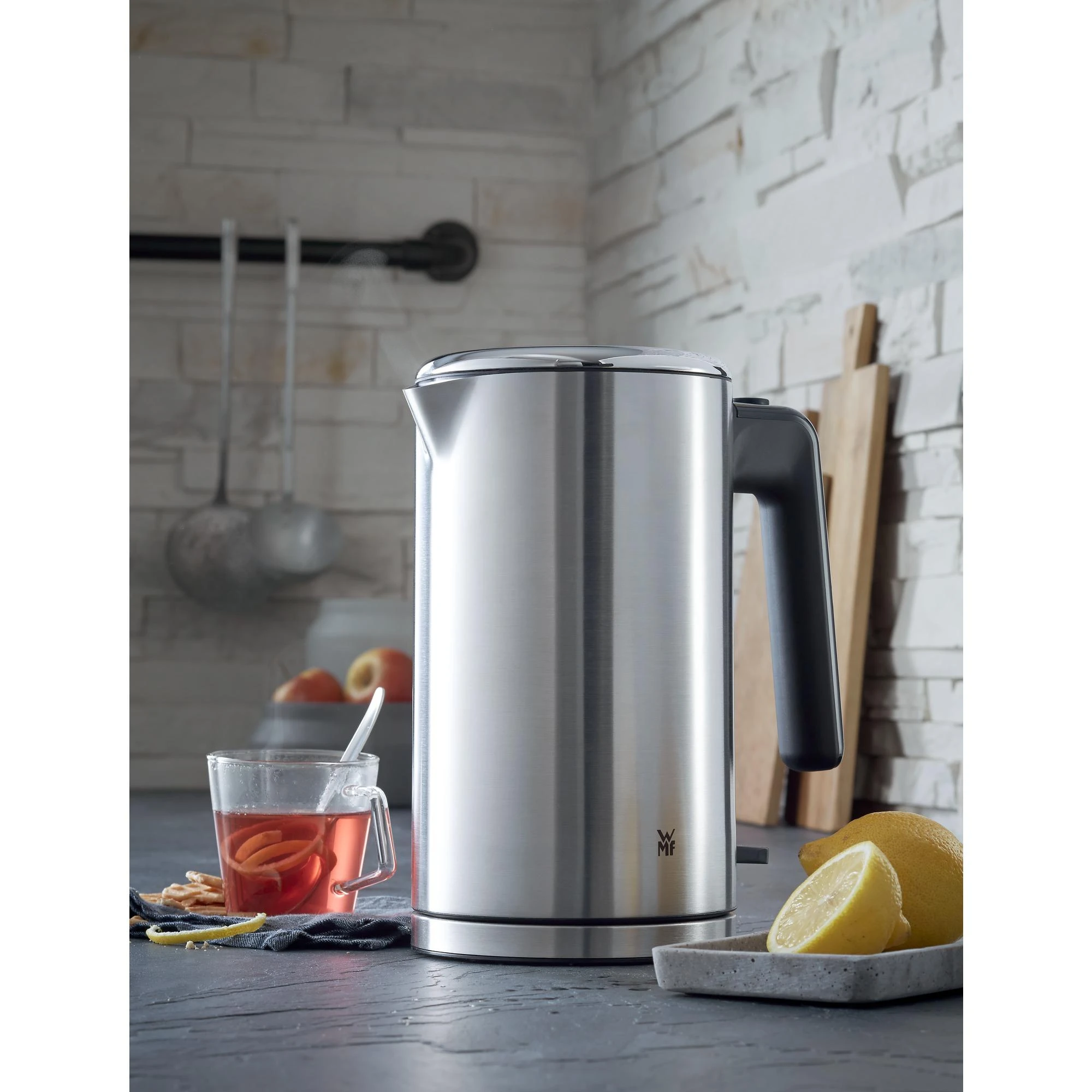 WMF 413130011 Standard virdulys, Nerūdijantis plienas, 2400 W, 360° rotational base, 1.6 L