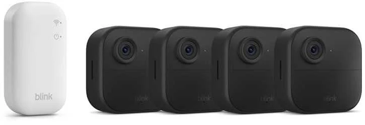 „Amazon“ apsaugos kamera „Blink Outdoor 4“ (4 kameros), juoda