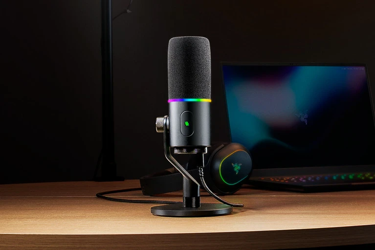 Razer Seiren V3 Pro Juodas