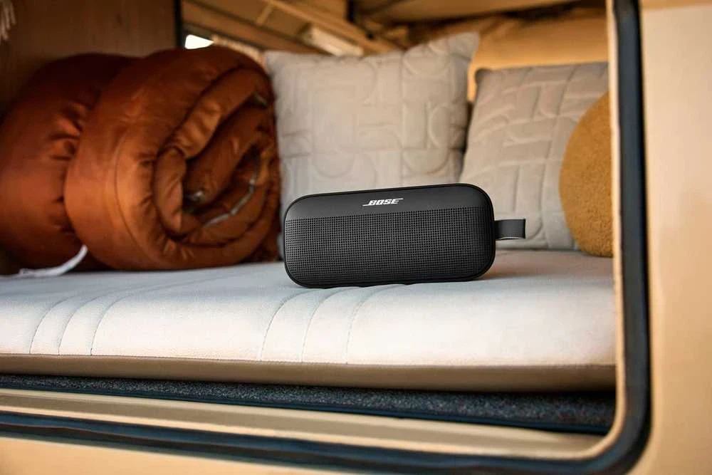 Nešiojama Bluetooth kolonėlė Bose SoundLink Flex II, Juoda