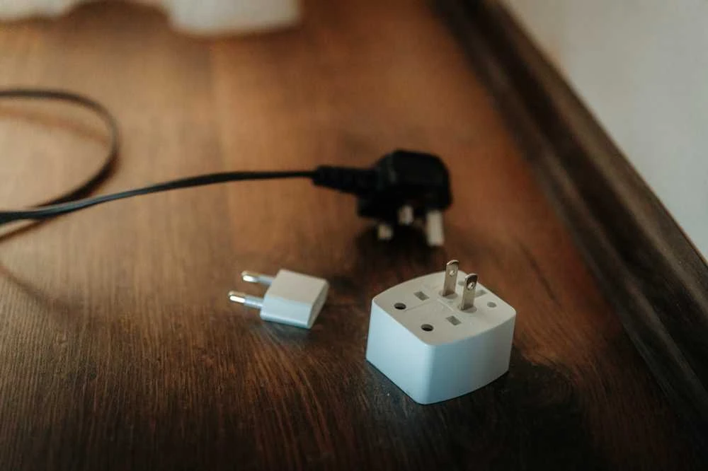 D-Fruit travel adapter DF128