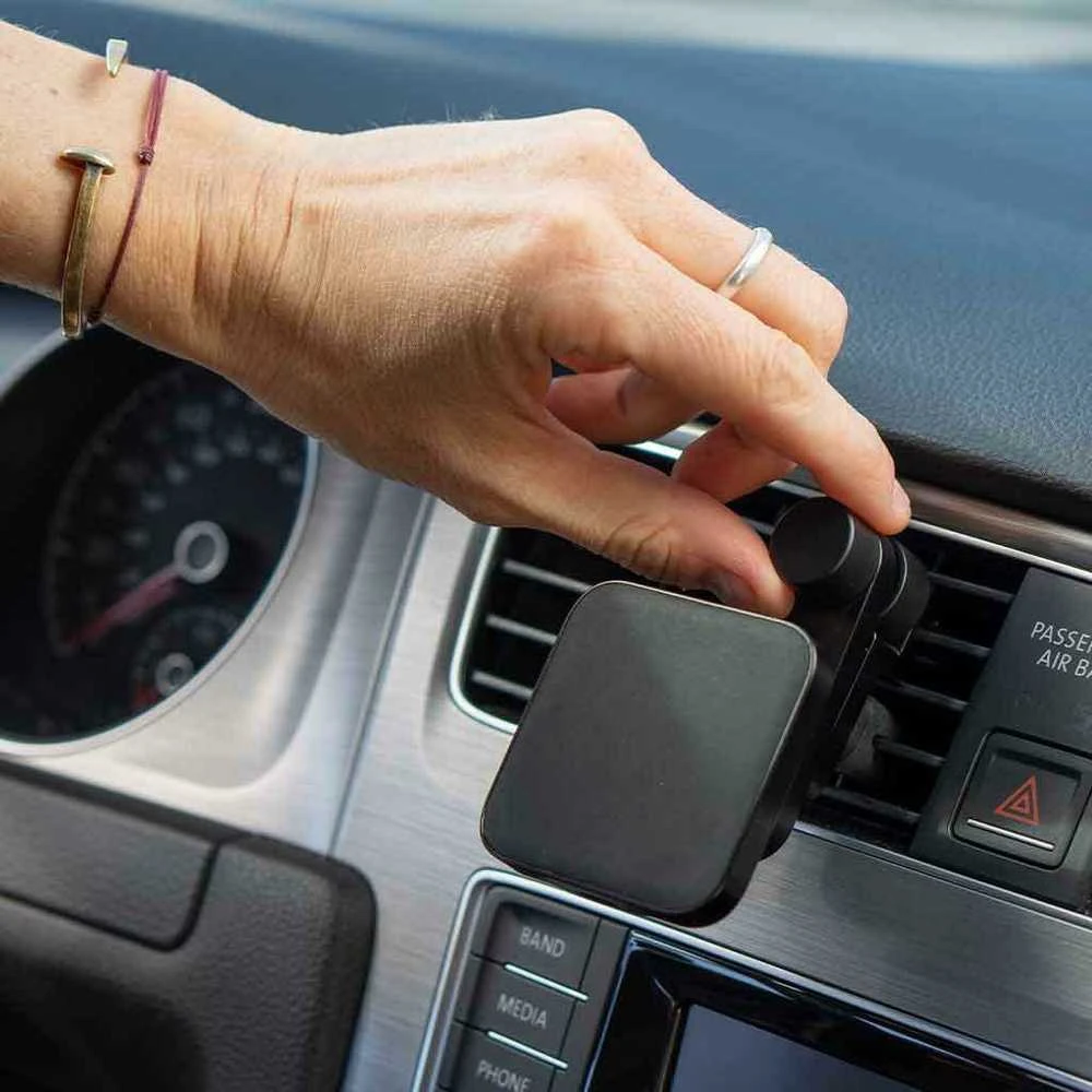„Peak Design“ mobiliojo automobilio laikiklio ventiliacijos angos įkrovimas