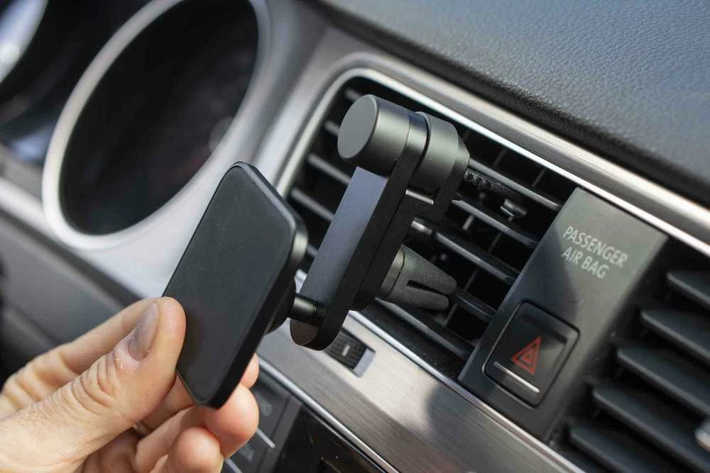 „Peak Design“ mobiliojo automobilio laikiklio ventiliacijos angos įkrovimas