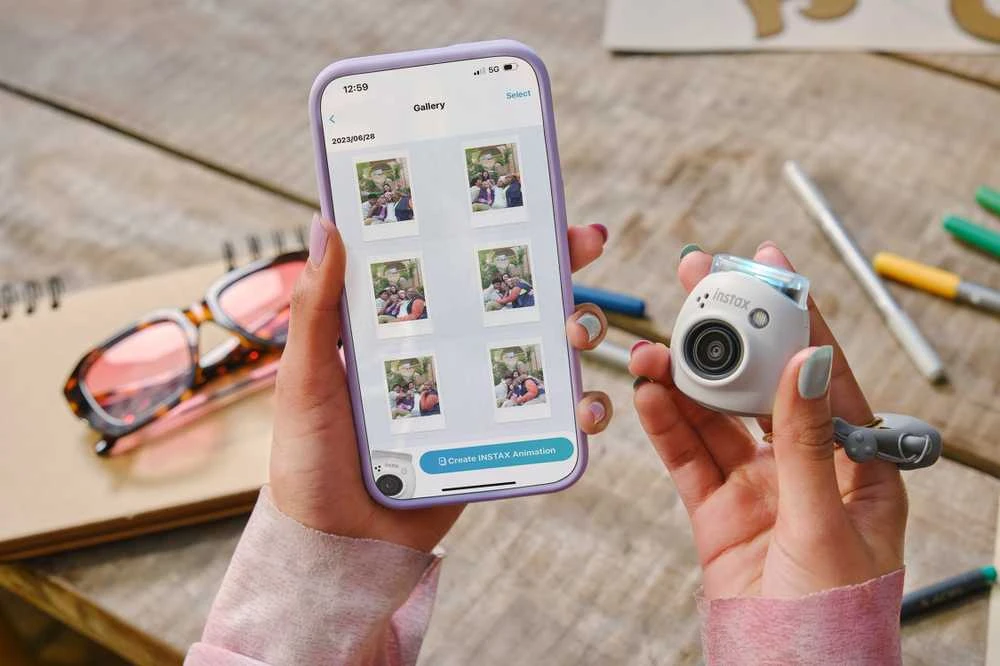 Fotoaparatas Fujifilm INSTAX Pal Milky White (Baltos) spalvos