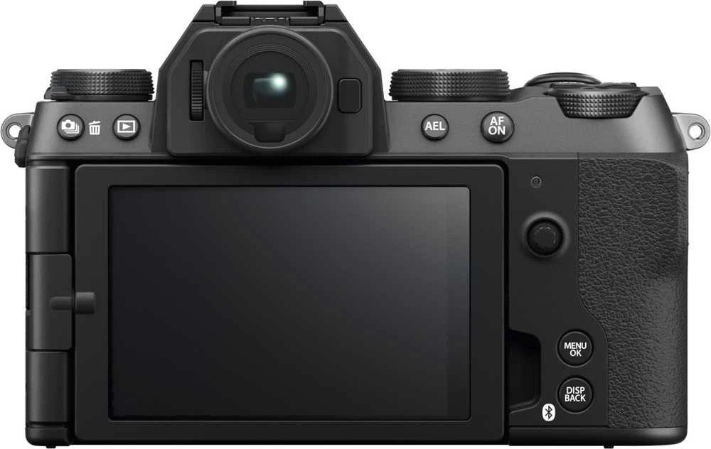Fujifilm X-S20 + XC 15-45mm