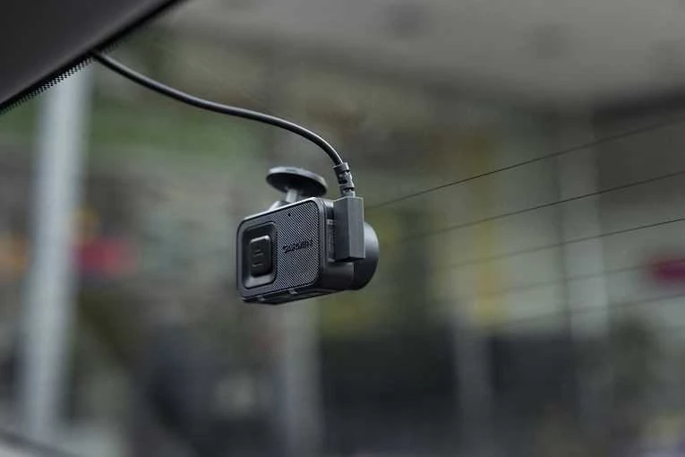 Garmin Dash Cam™ Mini 3 Itin kompaktiškas 1080p vaizdo registratorius su 140 laipsnių apžvalgos lauku ir integruotu poliarizatoriumi „Clarity™“ | 010-02899-10